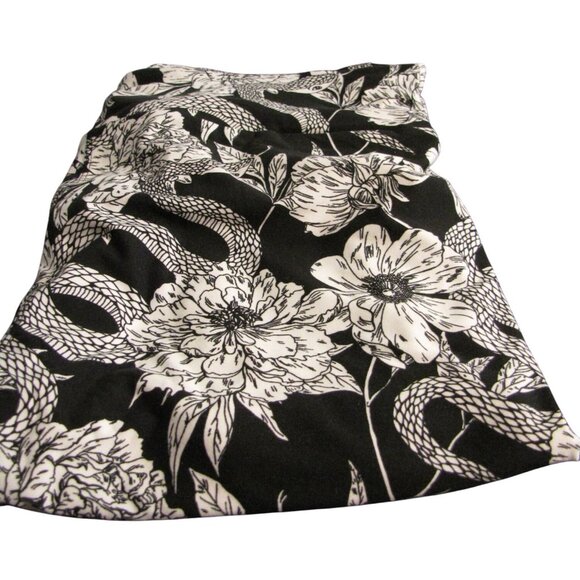 LuLaRoe TC Black White Snake Serpent Flower Leggings - Picture 1 of 3